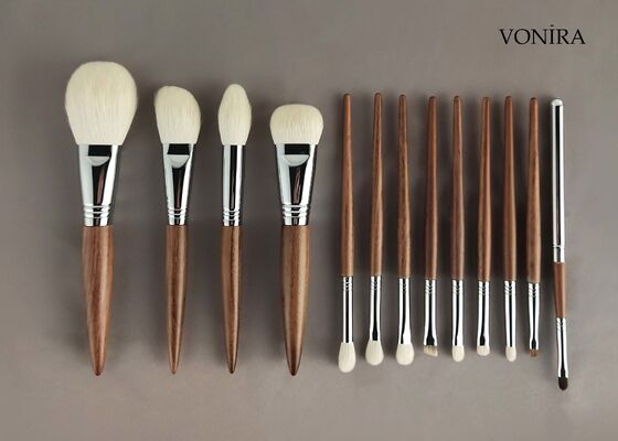 Vonira Custom Wholesale Natural White Goat Hair Brown Ebony Handle Face Makeup Highlighter Brush رنگ سفید گوسفندی قهوه ای ابونی دستگیره آرایش صورت برش رنگ آمیزی